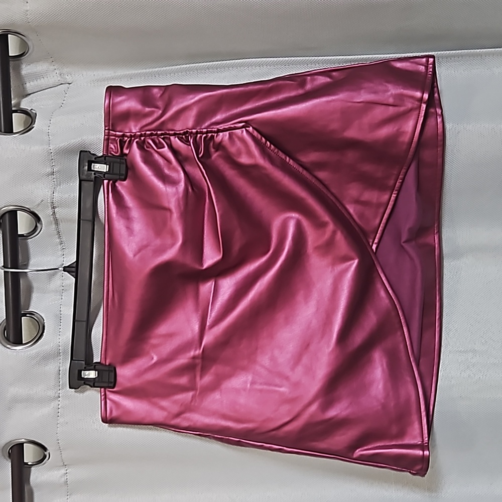 Bebe,skirt , size 10